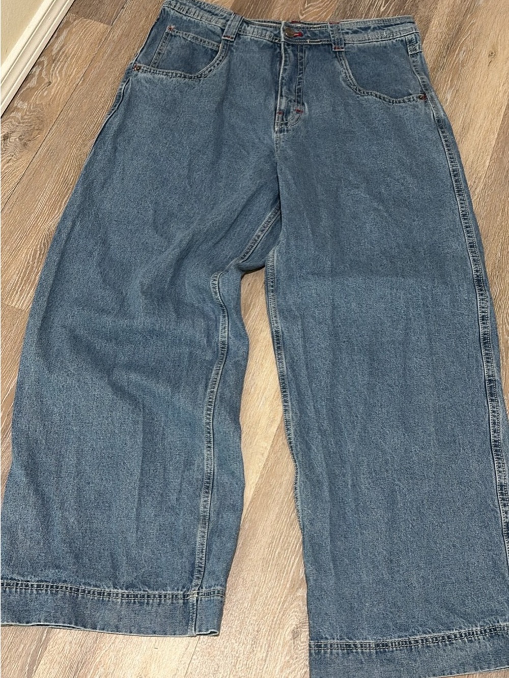 Men's relaxed wide led Alab jeans.